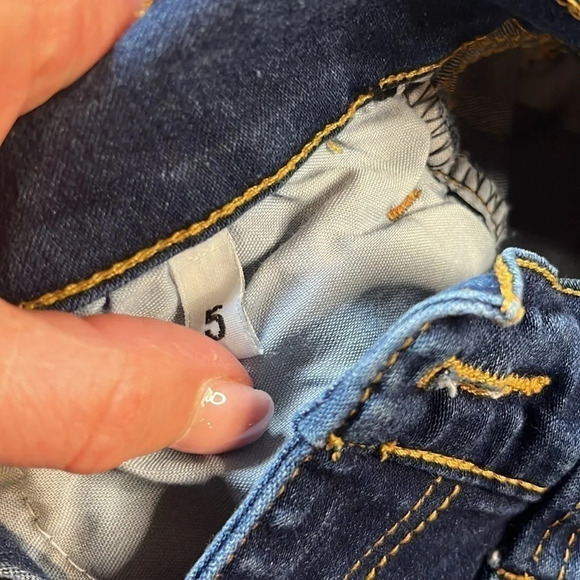 Burberry Dark Wash Denim, Size 5. - Picture 11 of 11